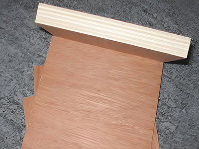 Madera contrachapada comercial