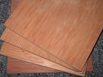 Madera contrachapada comercial
