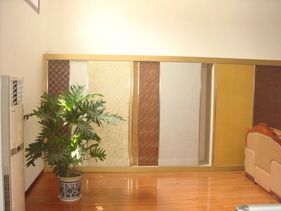 Tablero de fibras duro con relieve