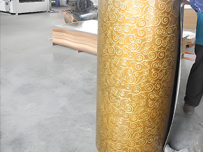 Tablero de fibras duro con relieve