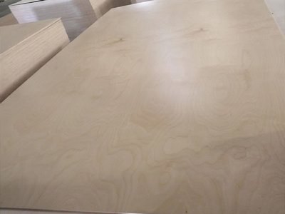 Contrachapado, madera contrachapada con barniz UV
