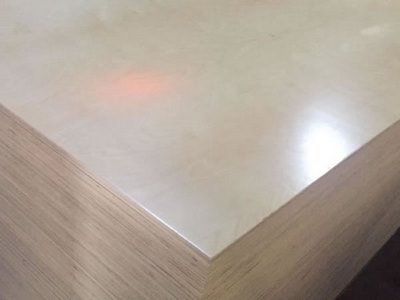 Contrachapado, madera contrachapada con barniz UV